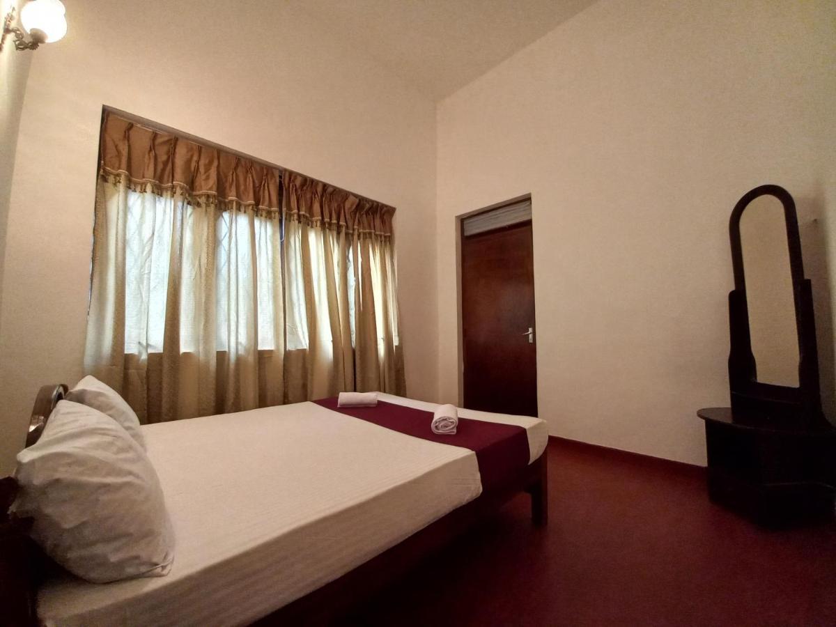 Lazy Bear Best Hostel In קנדי מראה חיצוני תמונה