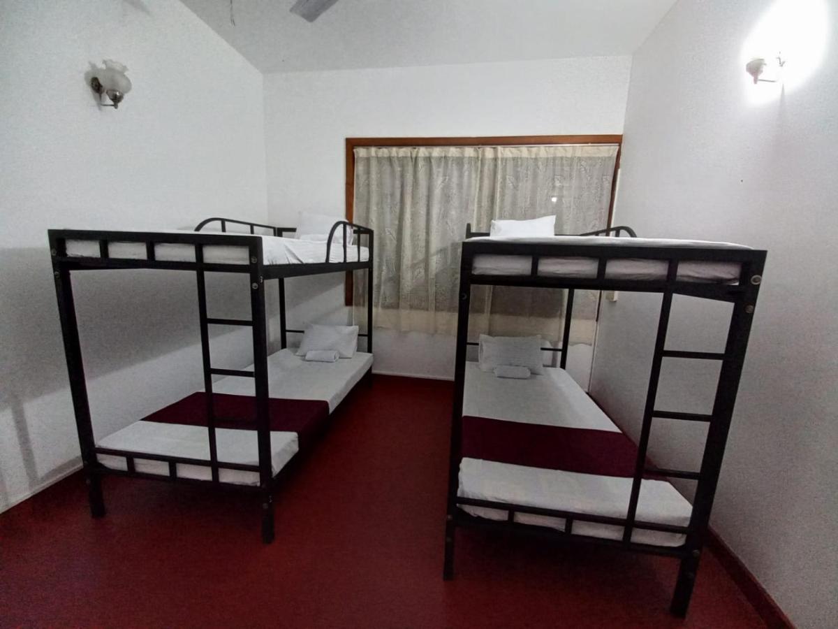 Lazy Bear Best Hostel In קנדי מראה חיצוני תמונה