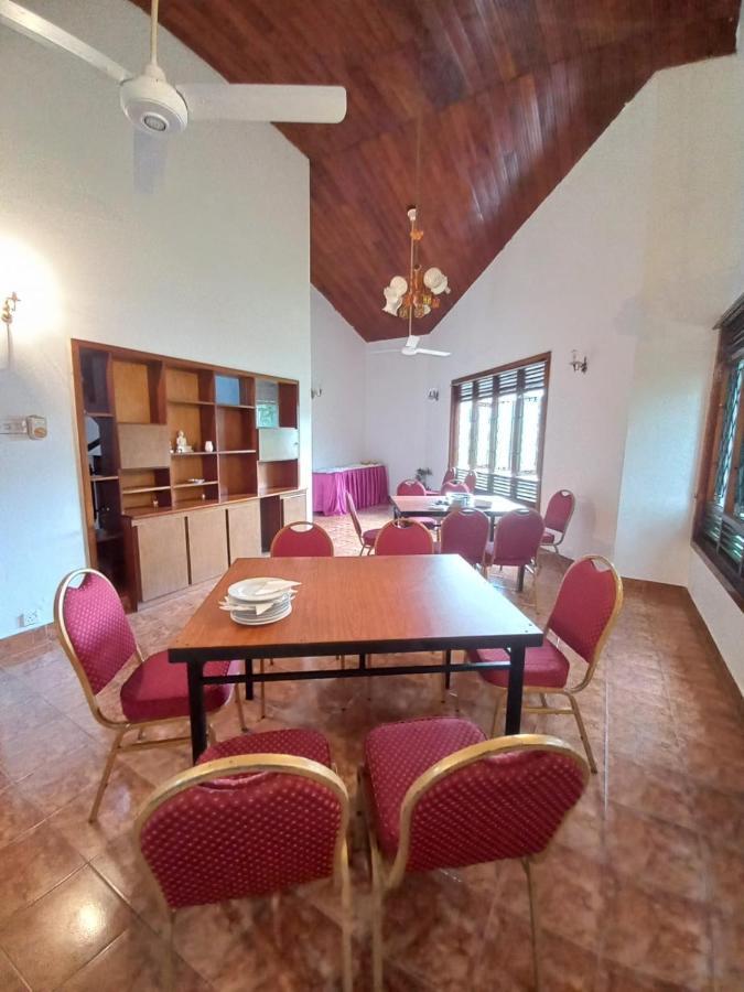 Lazy Bear Best Hostel In קנדי מראה חיצוני תמונה