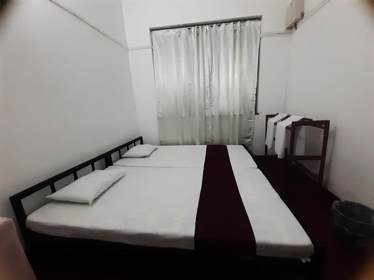 Lazy Bear Best Hostel In קנדי מראה חיצוני תמונה